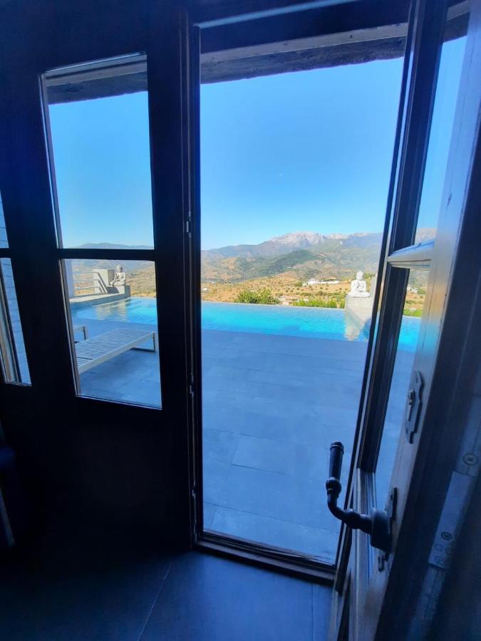 Готель Casa Eden - Mountain View, Infinity Pool Alozaina Екстер'єр фото