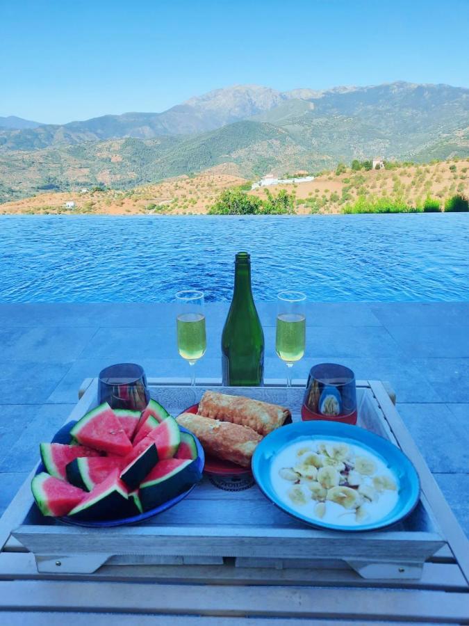 Готель Casa Eden - Mountain View, Infinity Pool Alozaina Екстер'єр фото