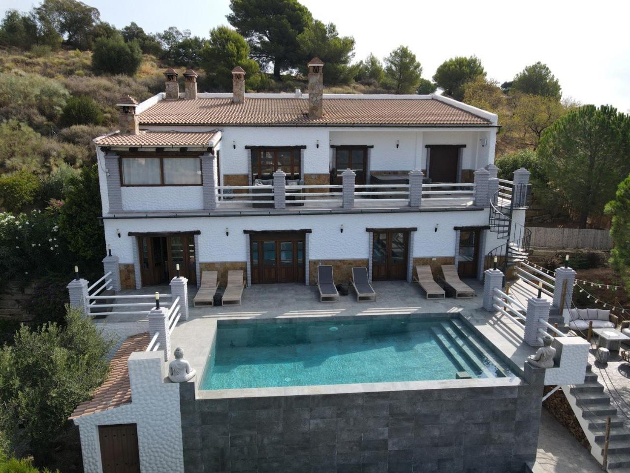Готель Casa Eden - Mountain View, Infinity Pool Alozaina Екстер'єр фото