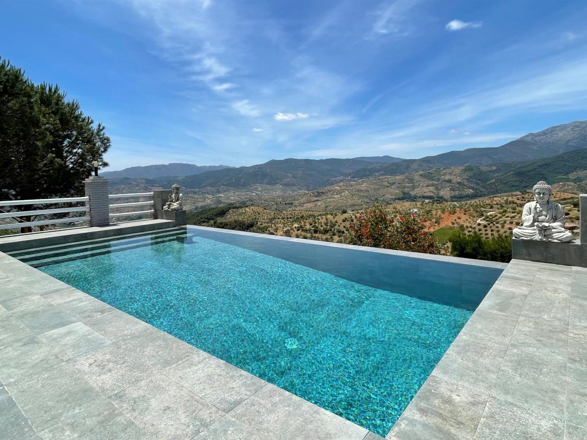Готель Casa Eden - Mountain View, Infinity Pool Alozaina Екстер'єр фото